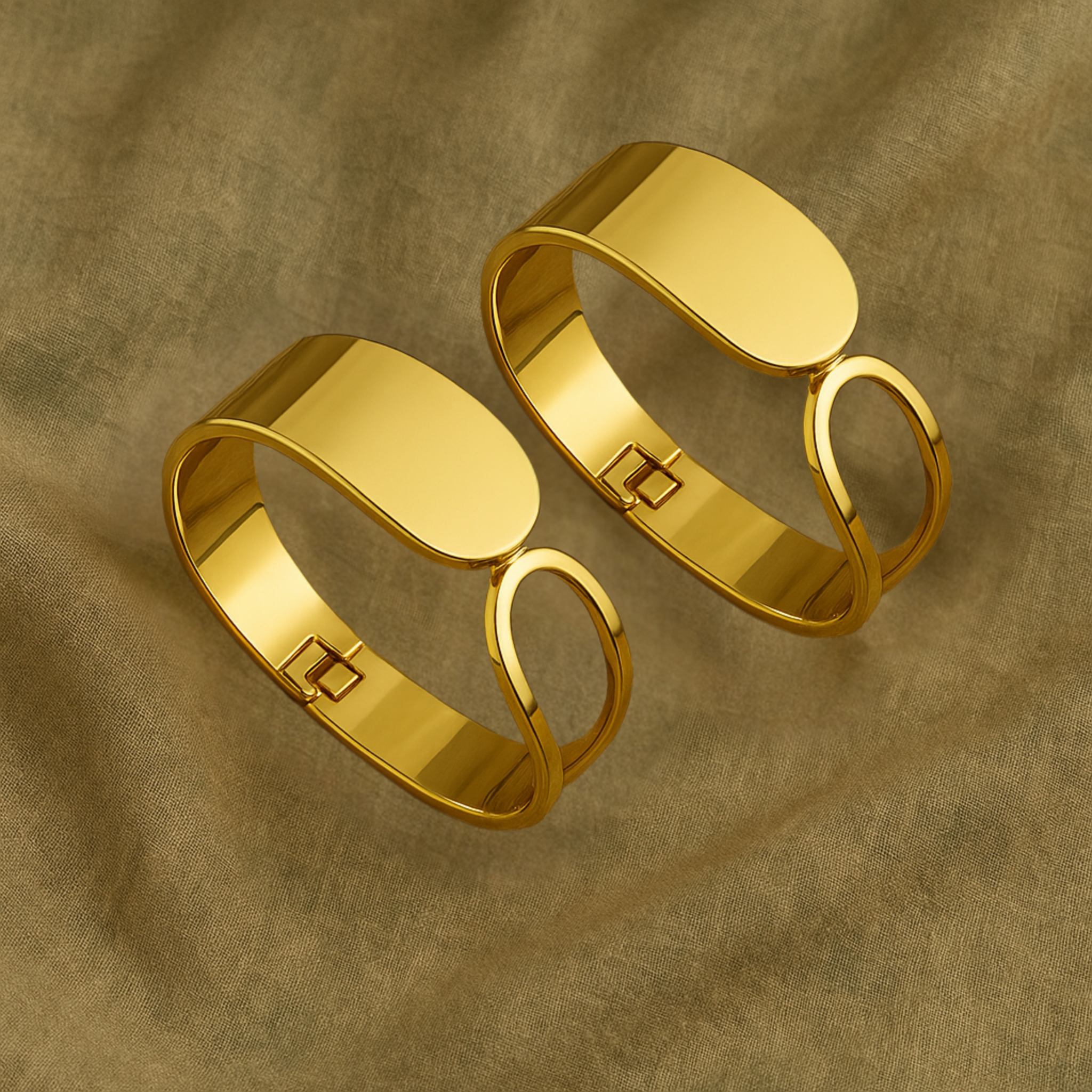 Gild Curve Bangle